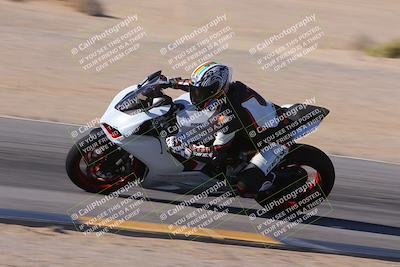 media/Dec-10-2023-SoCal Trackdays (Sun) [[0ce70f5433]]/Turn 9 Inside Set 2 (1115am)/